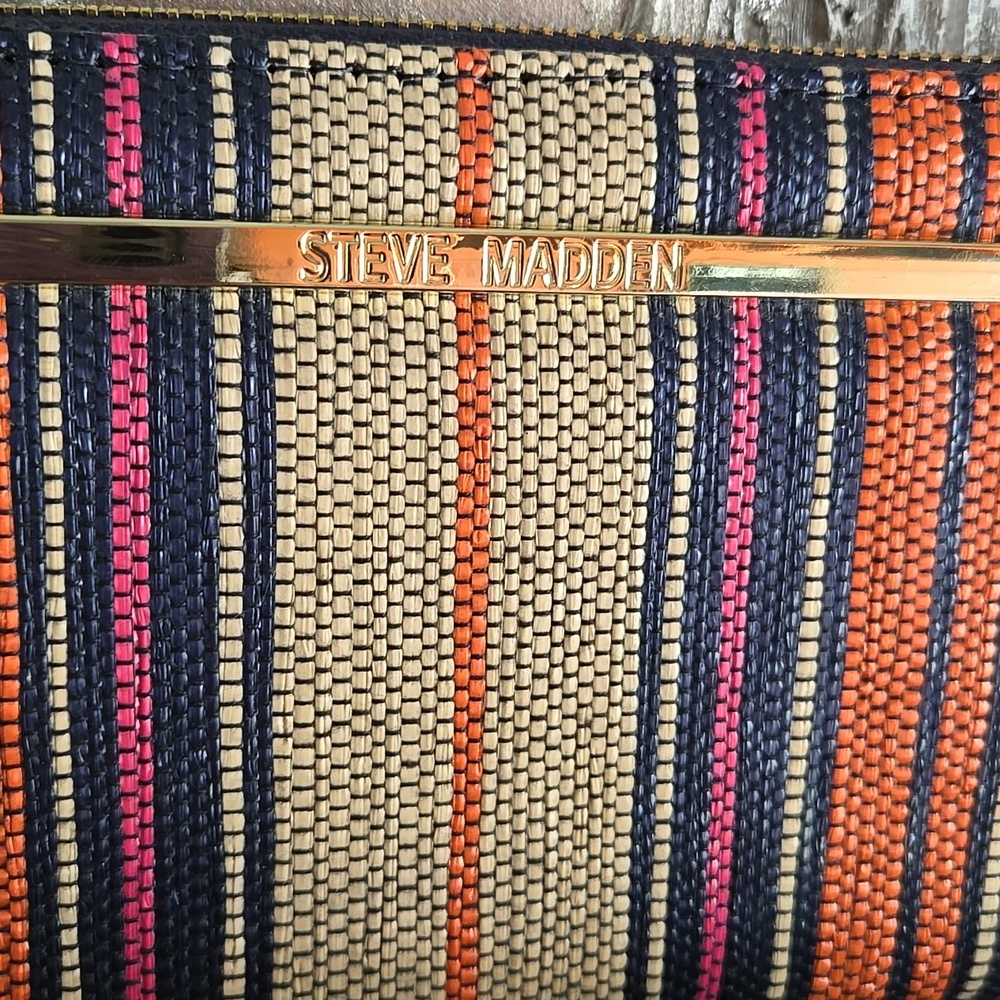 Steve Madden Multicolor Striped Wallet/Wristlet - Picture 2 of 7